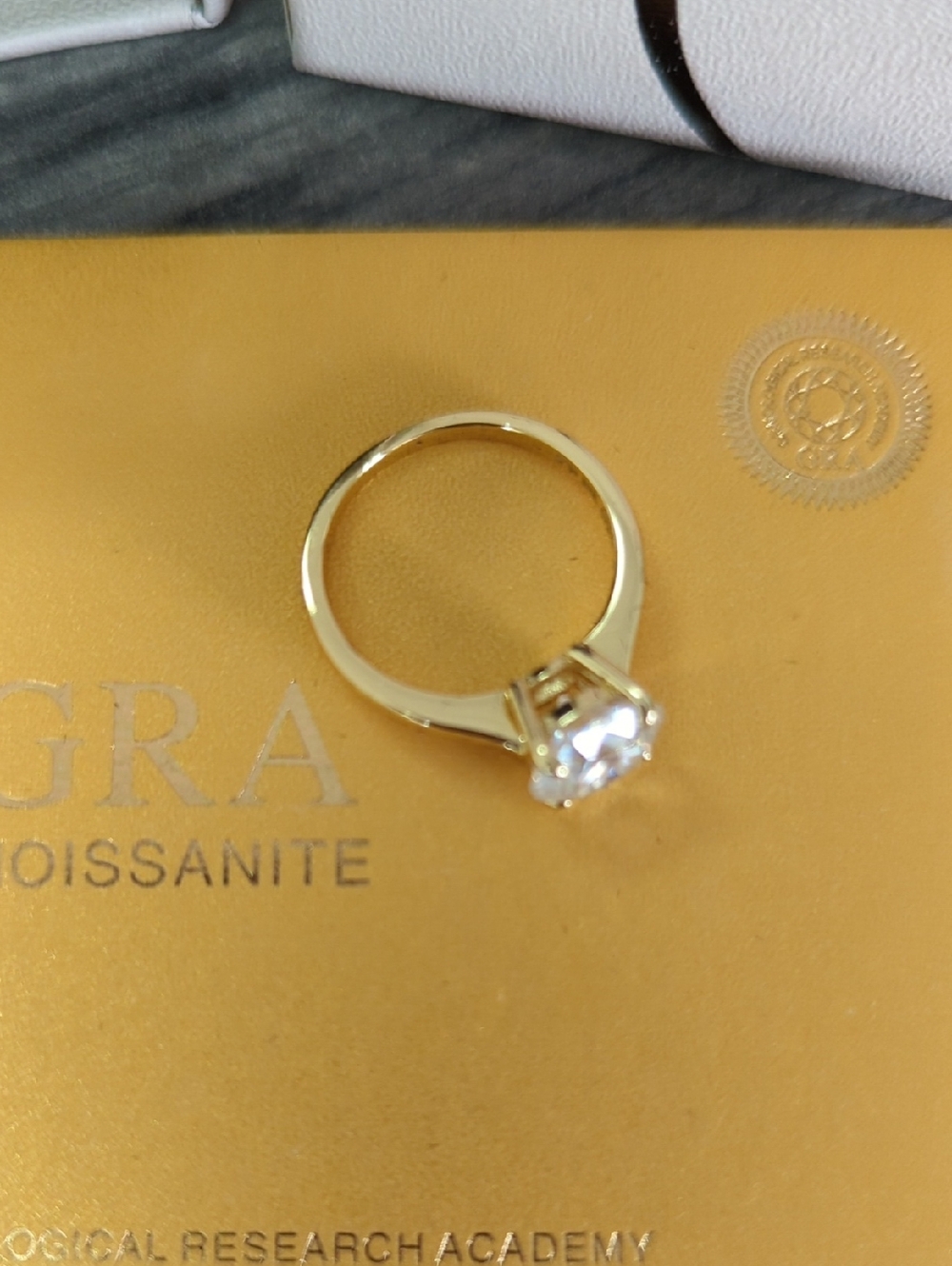 2.0 Ct Moissanite Ring Size 4.5 - Picture 3 of 9